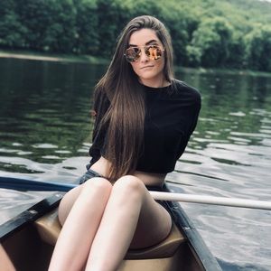 Meet your Posher, Hannah